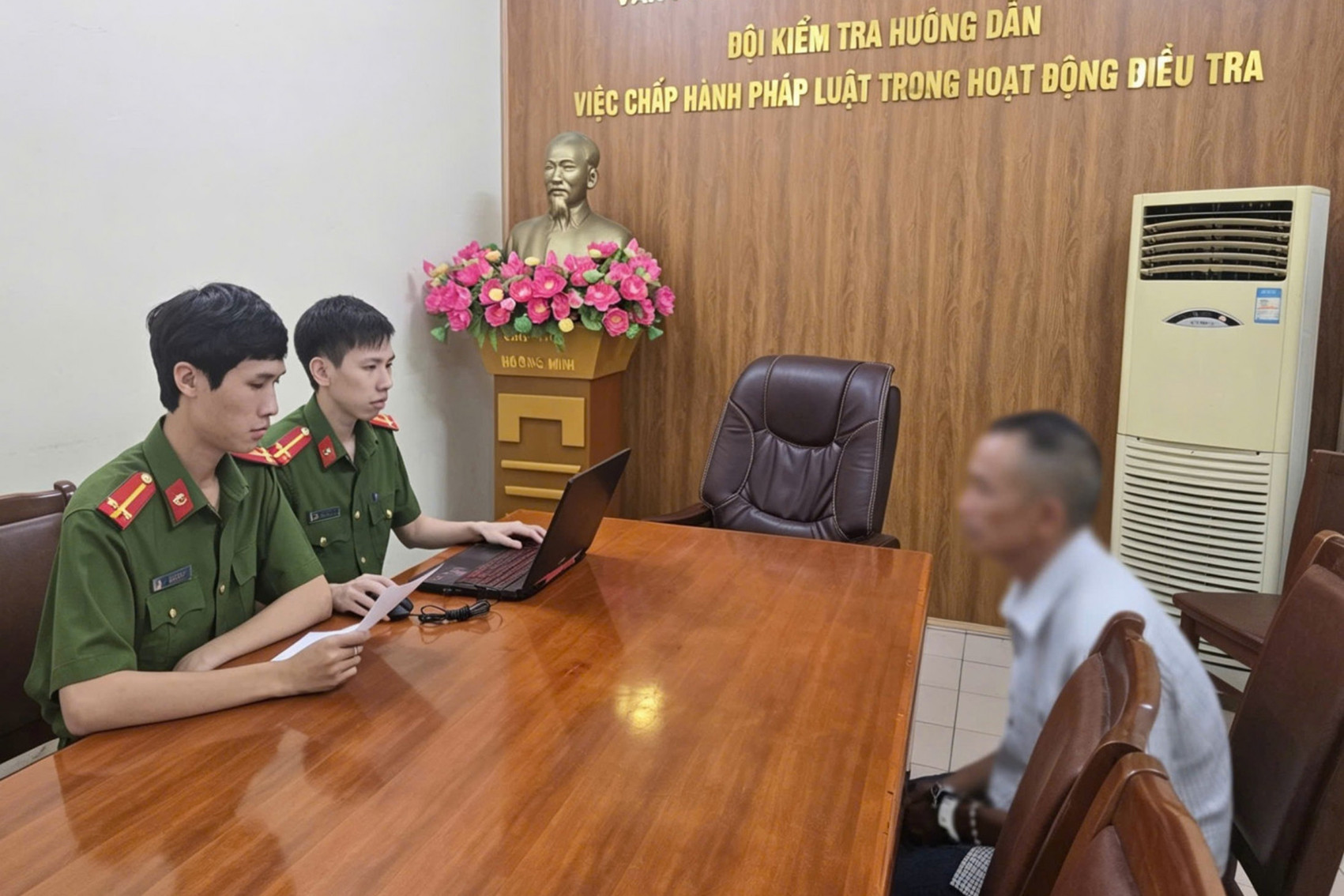 z7813957108312_1a5b9e6780a096c01f4eb6cac5ac8292.jpg