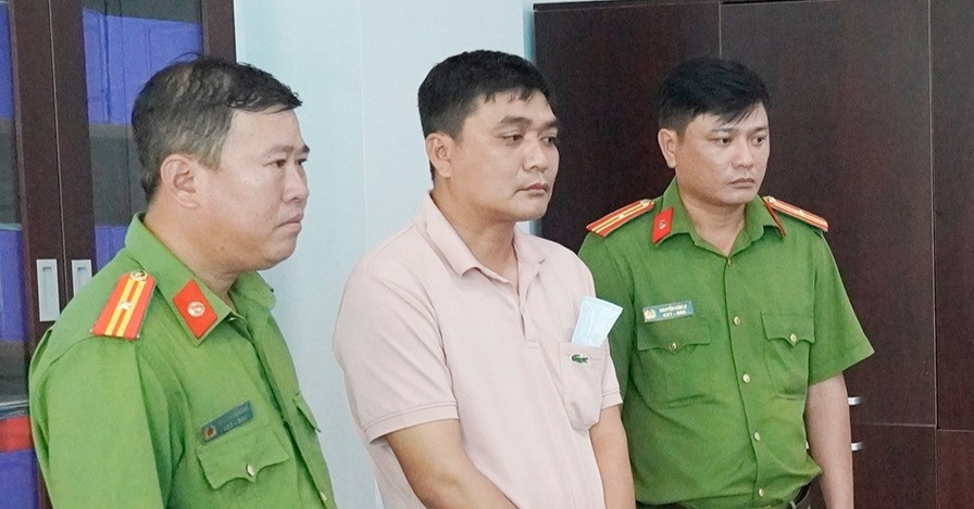 Bắt giam cựu phó trưởng phòng kinh doanh tham ô hơn 5 tỷ đồng