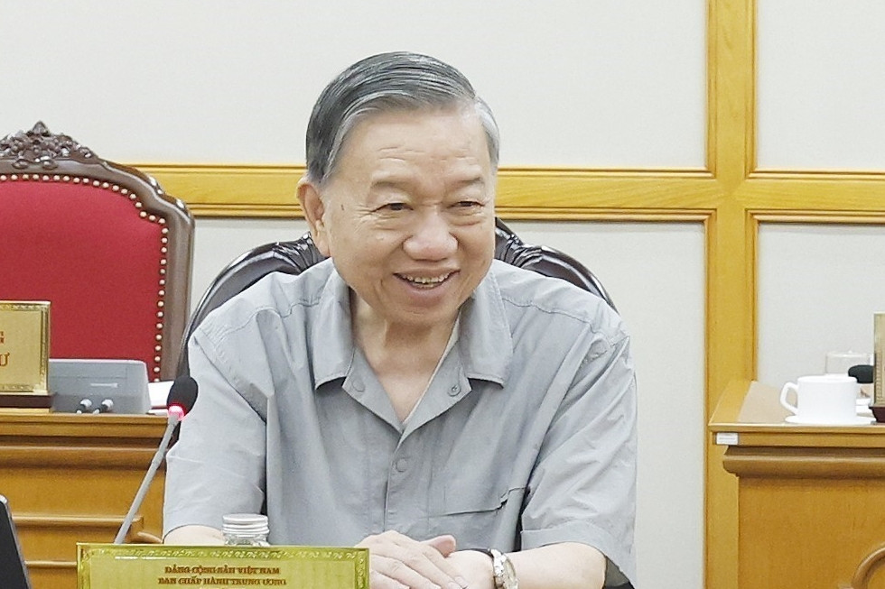 Bộ Chính trị cho ý kiến hoàn thiện thể chế vượt trội, tạo động lực mới cho TPHCM