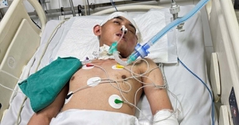 Con trai nguy kịch vì tai nạn, cha mẹ nghèo kêu cứu cộng đồng