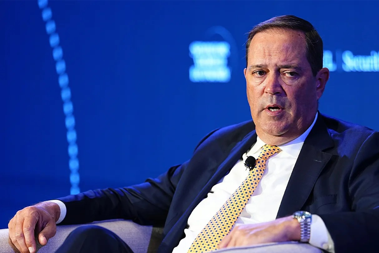 Sa thải hàng nghìn nhân sự bất chấp doanh thu kỷ lục, CEO Cisco nói gì?