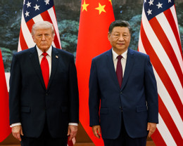 trump tap can binh Anadolu.jpg