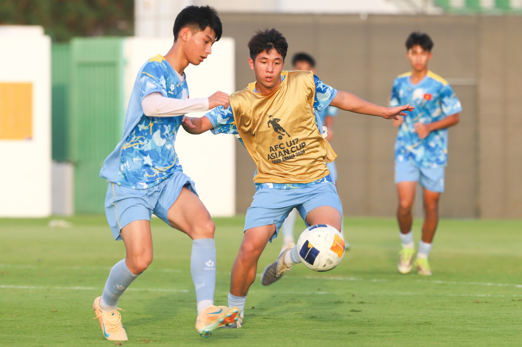 U17 Việt Nam hứng khởi chờ quyết đấu Australia, tranh vé bán kết
