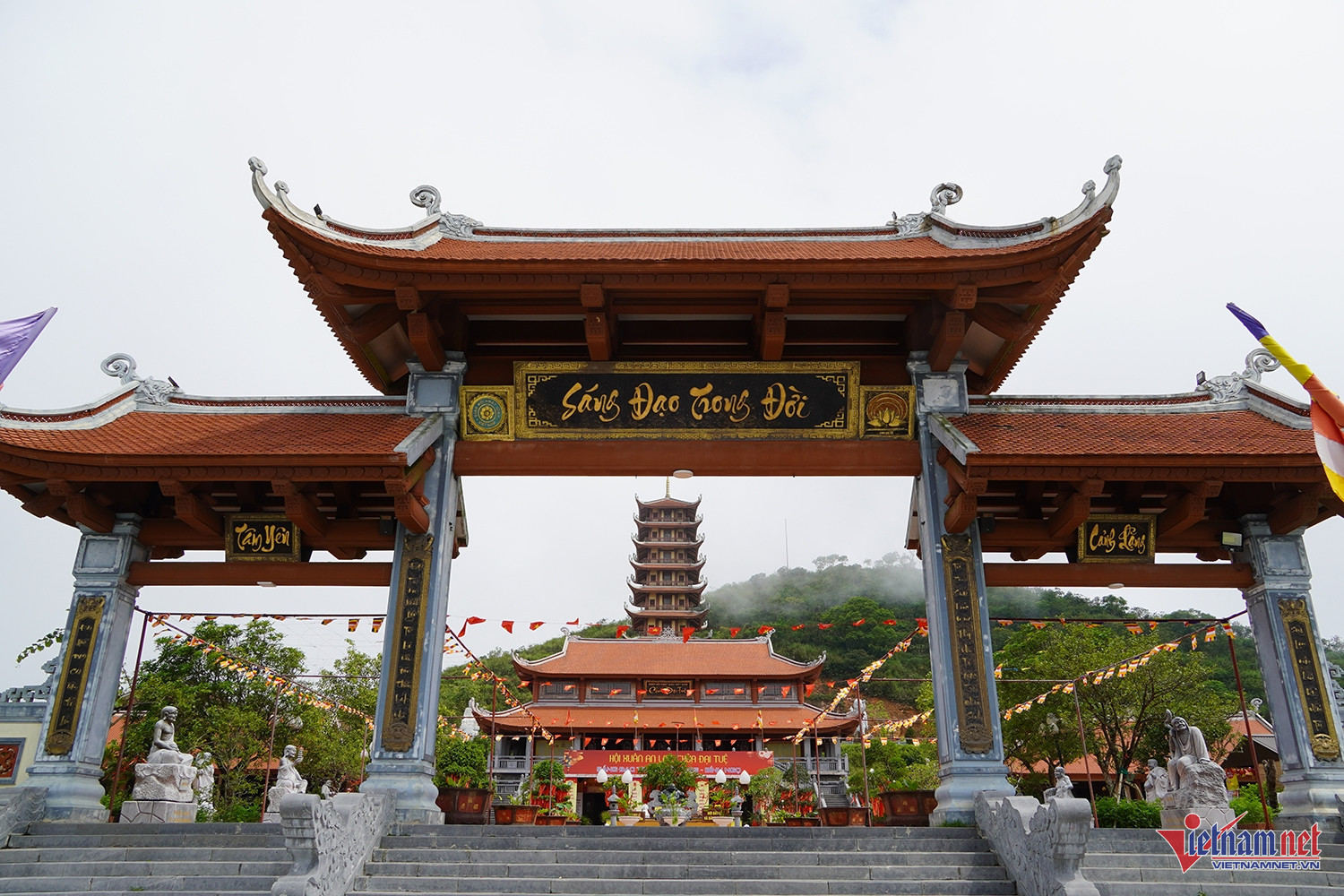 W-chùa đại tuệ 7.JPG.jpg