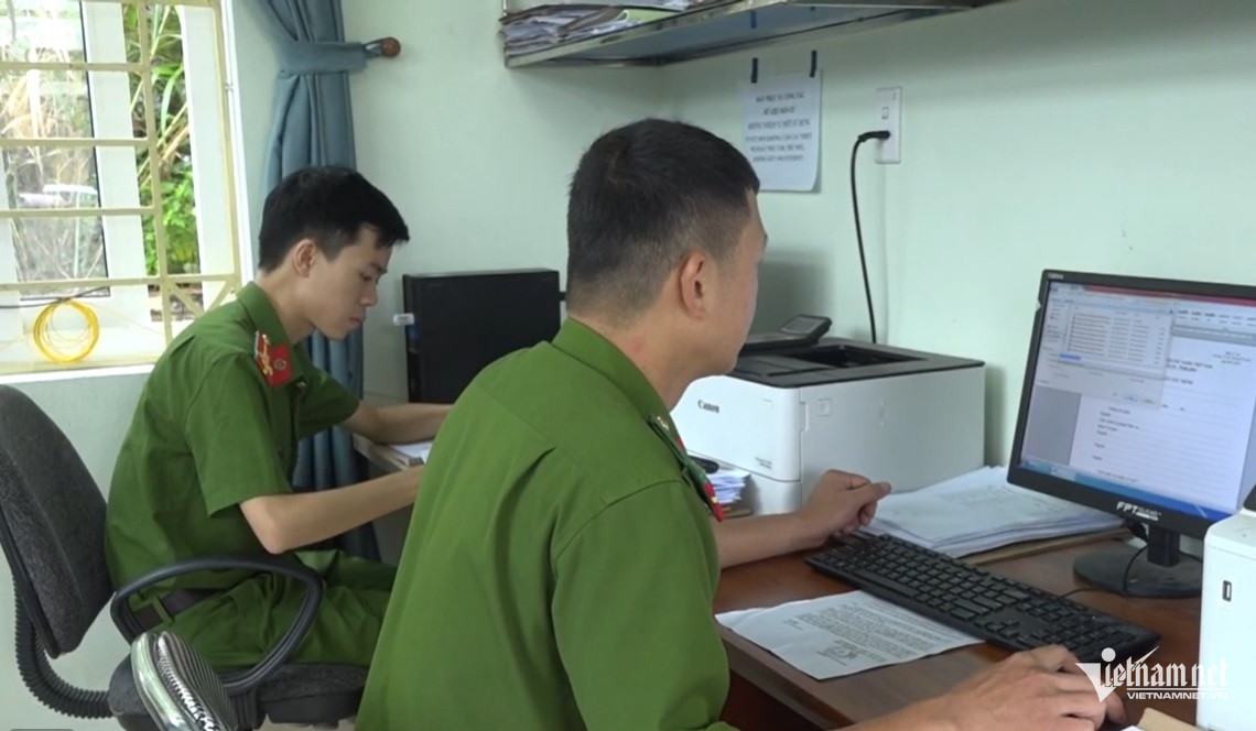 W-Dich vu cong truc tuyen.jpg