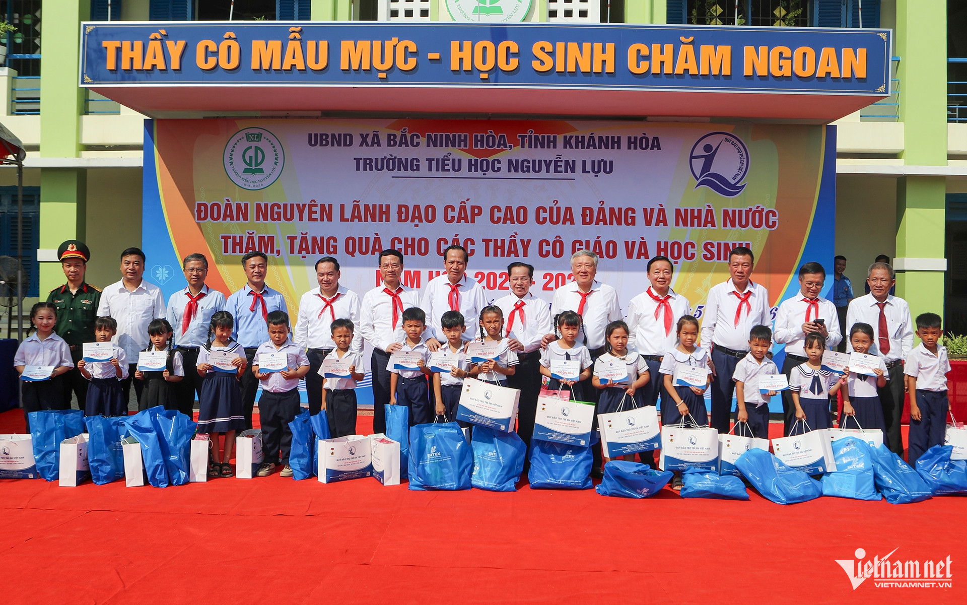 W-Lanh dao IMG_3409.jpg