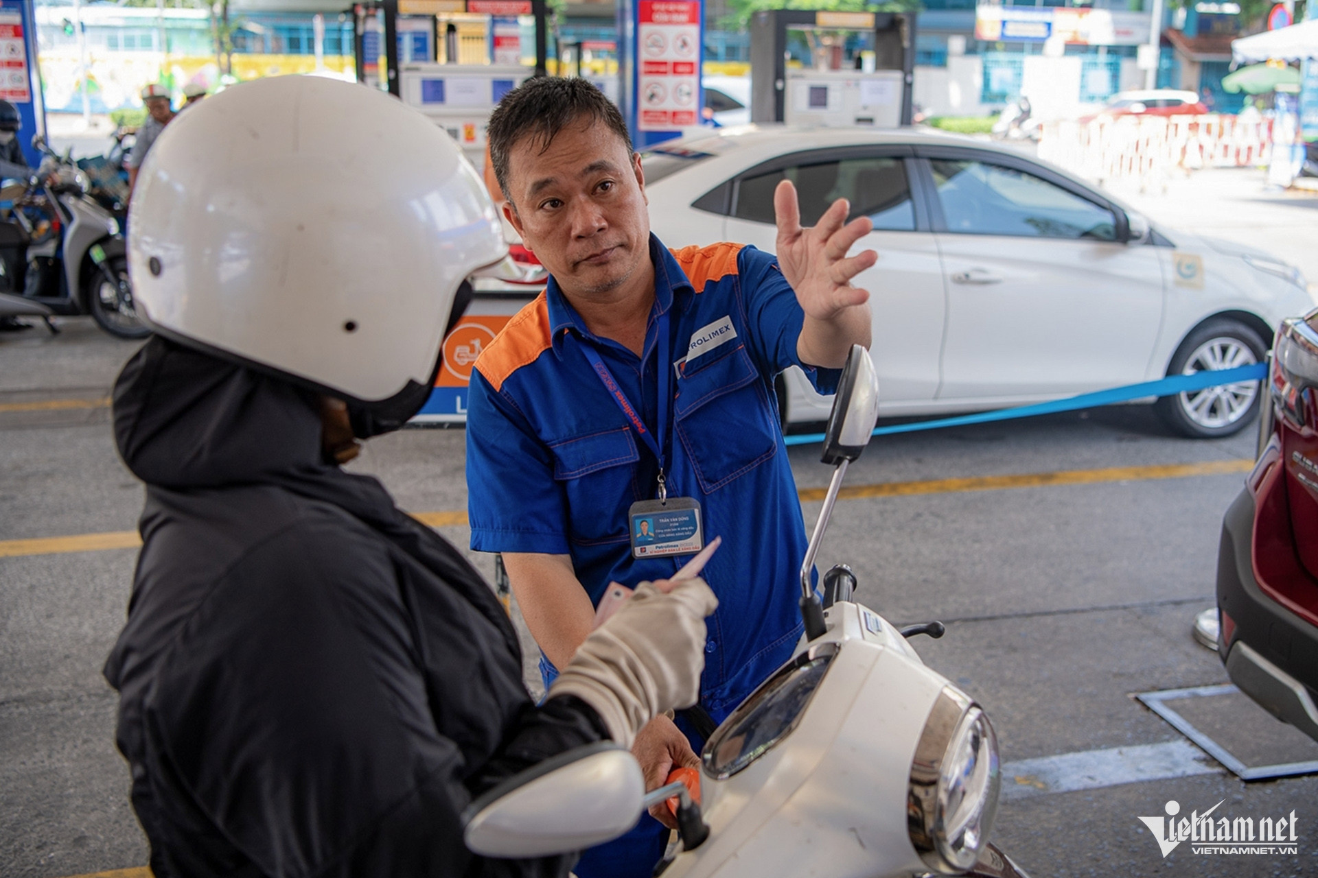 W-ngay ban xang e10 tuan hung 3 1343.jpg