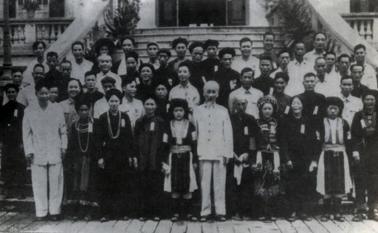 bac ho.jpg