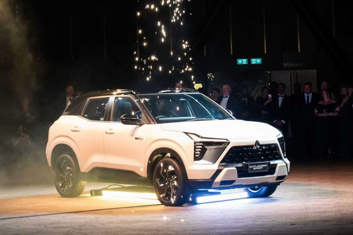 outlander sport hev.jpg