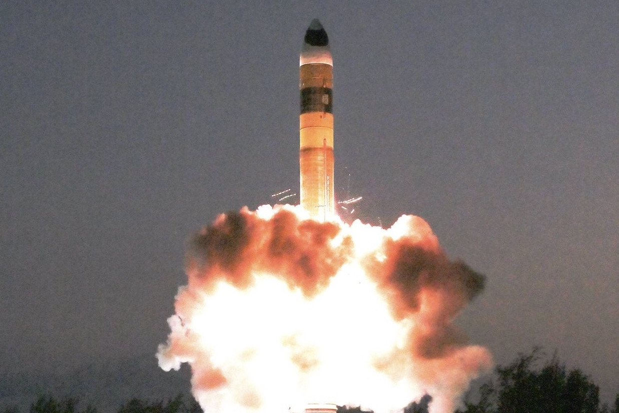 Tên lửa Agni-V tốc độ Mach 24, tầm bắn 8.000km, công nghệ MIRV, ‘bóng ma’ không thể đánh chặn