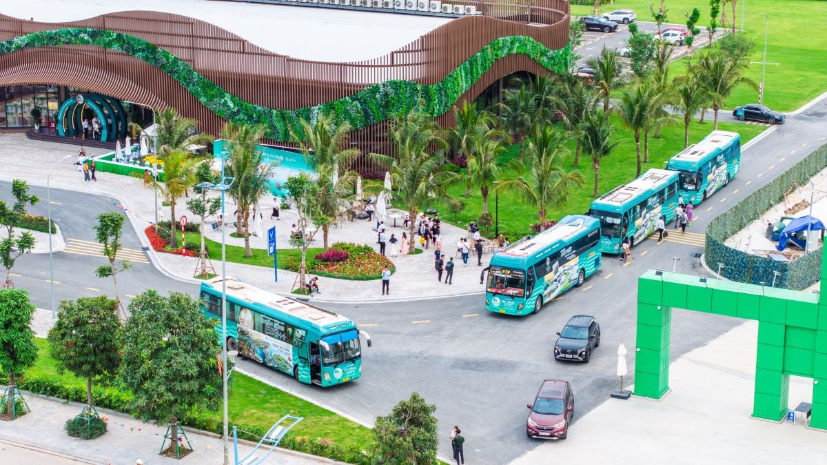 Khách Hà Nội bất ngờ trước tiến độ thần tốc tại Global Gate Hạ Long 4 A3fhjjjg (1).jpg