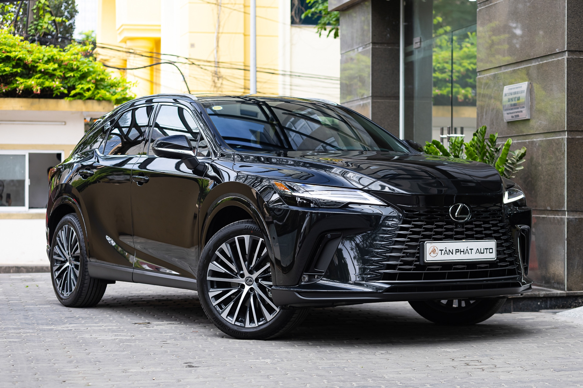 Bán xe sang Lexus RX 350h chỉ sau 19 ngày mua về, chủ xe chịu lỗ hơn 300 triệu 