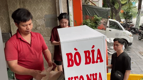 bò bía xếp hàng