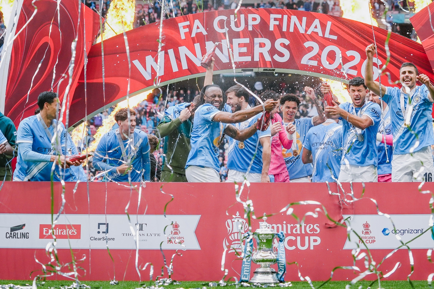 Man City giành FA Cup: Huyền thoại Pep Guardiola