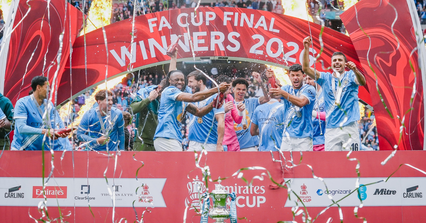 Man City giành FA Cup: Huyền thoại Pep Guardiola