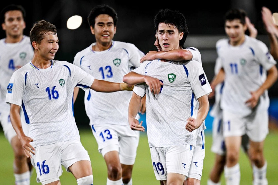 Thắng nghẹt thở U17 Hàn Quốc, U17 Uzbekistan lấy vé bán kết