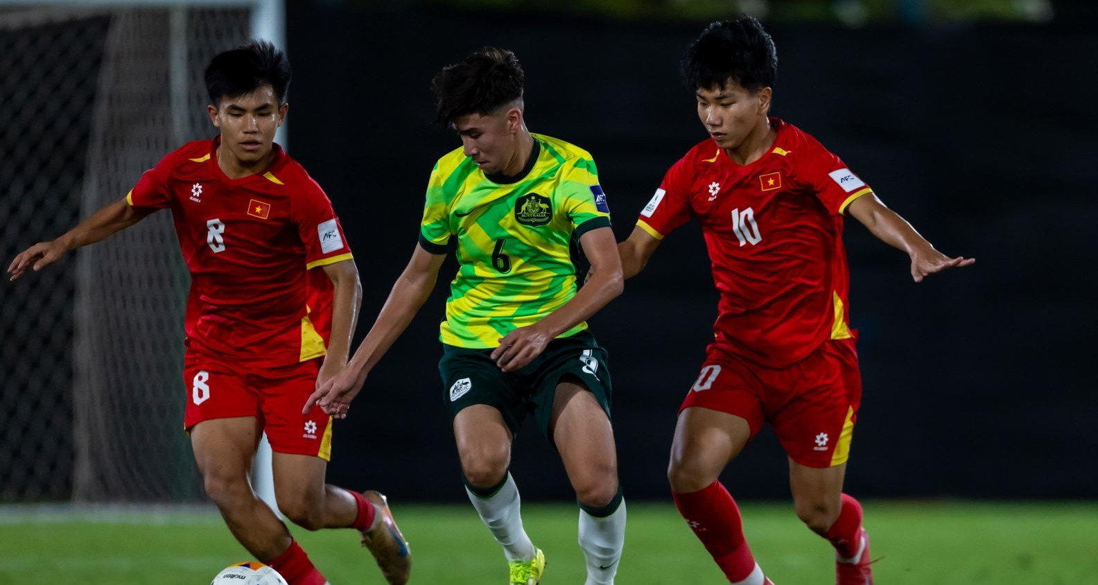 Xác định 2 cặp đấu bán kết U17 châu Á 2026