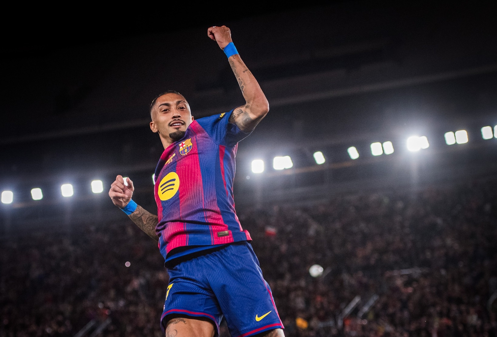 Barca tái lập kỳ tích 66 năm sau chiến thắng trước Betis