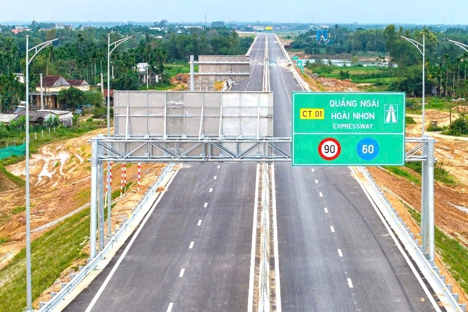 Đề xuất mở rộng các tuyến cao tốc phân kỳ, vốn gần 500.000 tỷ đồng