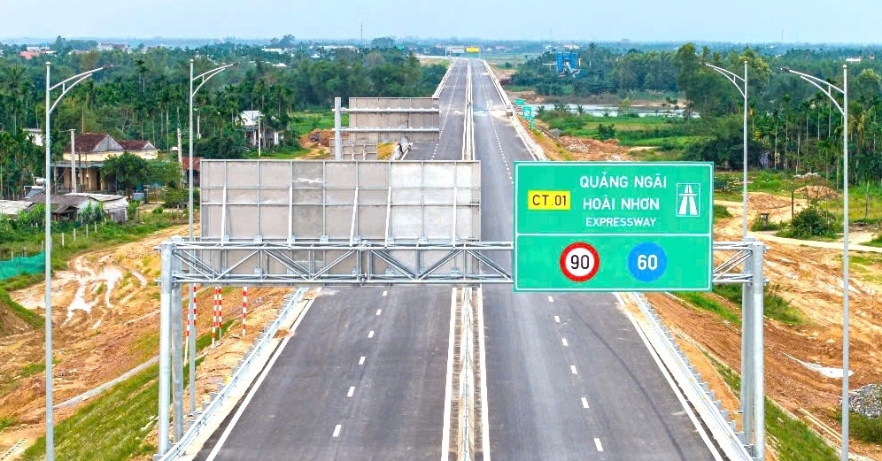 Đề xuất mở rộng các tuyến cao tốc phân kỳ, vốn gần 500.000 tỷ đồng