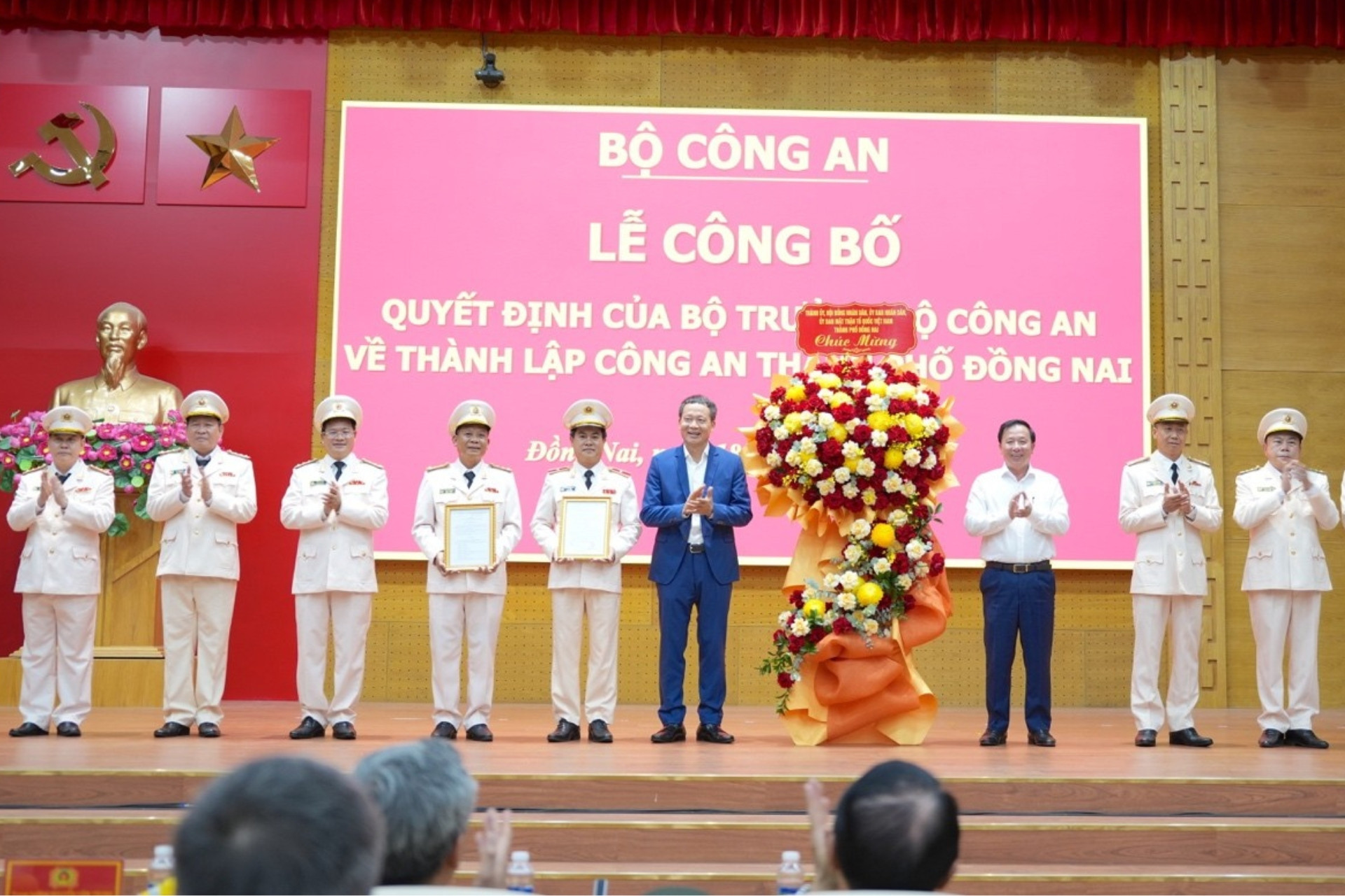 cong an dong nai 4.jpg