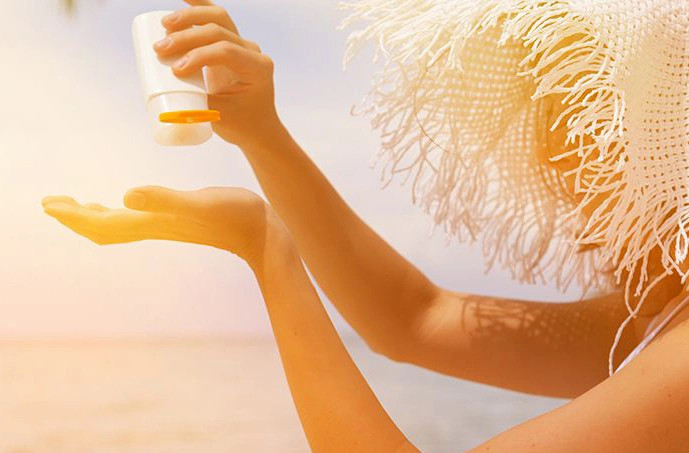 Dòng chữ trên lọ kem chống nắng cần lưu tâm ngoài chỉ số SPF nếu muốn bảo vệ da
