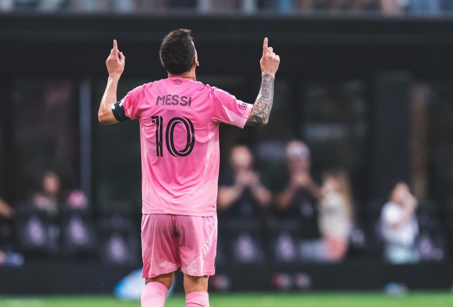 Messi rực sáng, Inter Miami đã biết thắng trên sân nhà