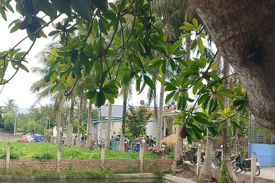 Nghi án bố đẻ đâm con trai tử vong trong lúc giằng co