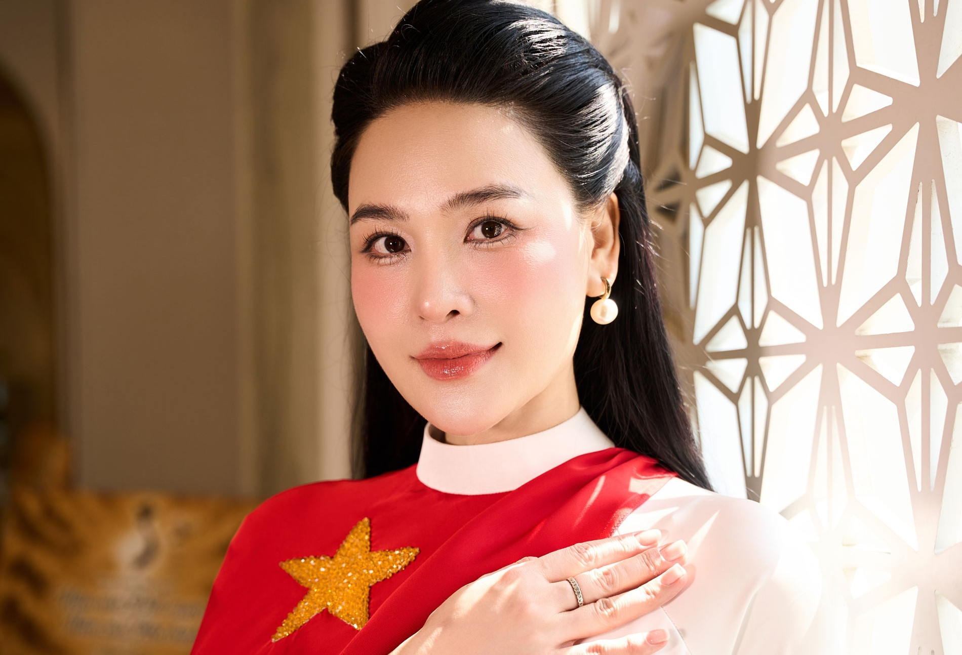 Nước mắt và niềm vui của Trung tá Nhật Huyền