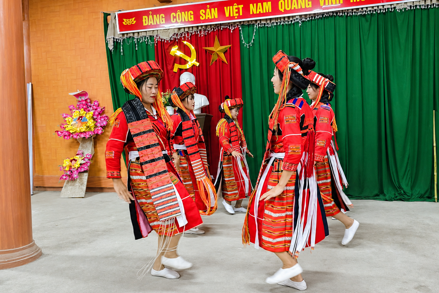 Phụ nữ Tuyên Quang trên hành trình giảm nghèo thông tin thời đại số