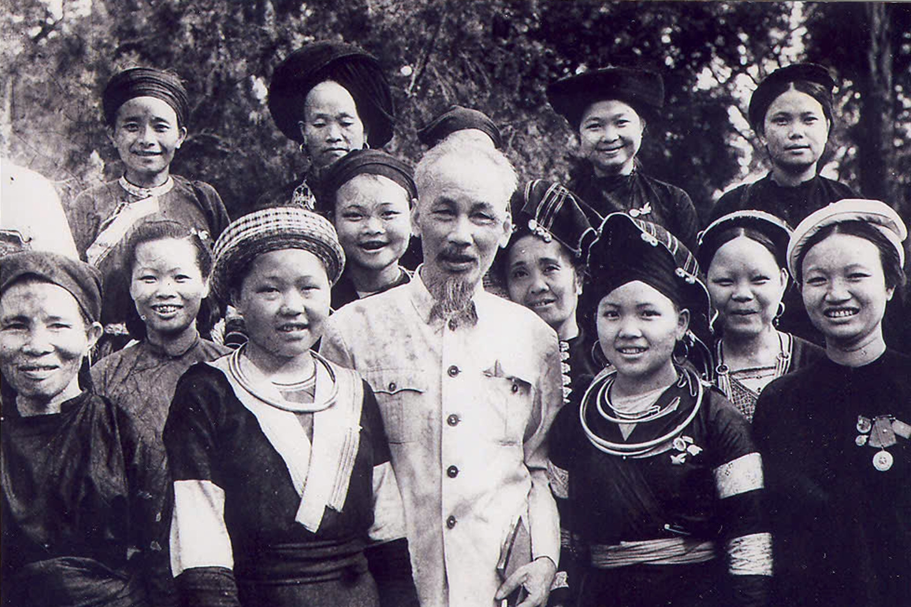 Tình cảm của Chủ tịch Hồ Chí Minh với đất và người ở vùng dân tộc, miền núi