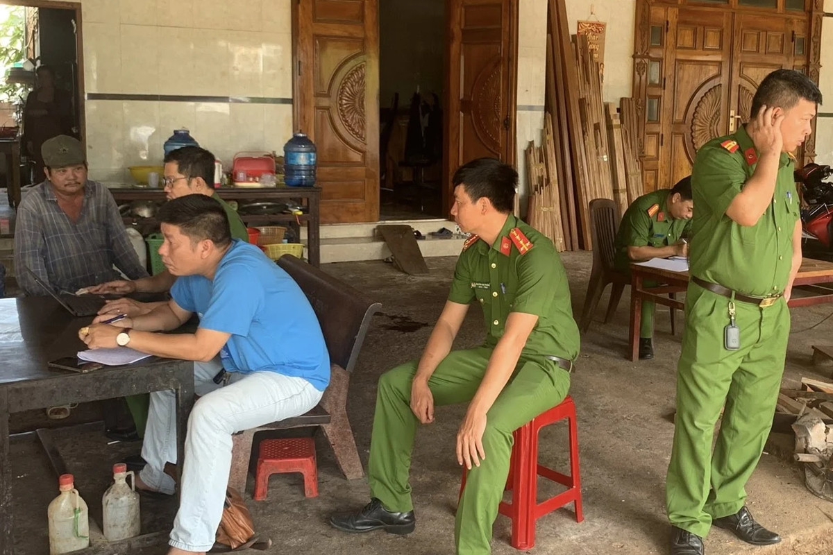 Vợ bàng hoàng phát hiện chồng tử vong trong nhà