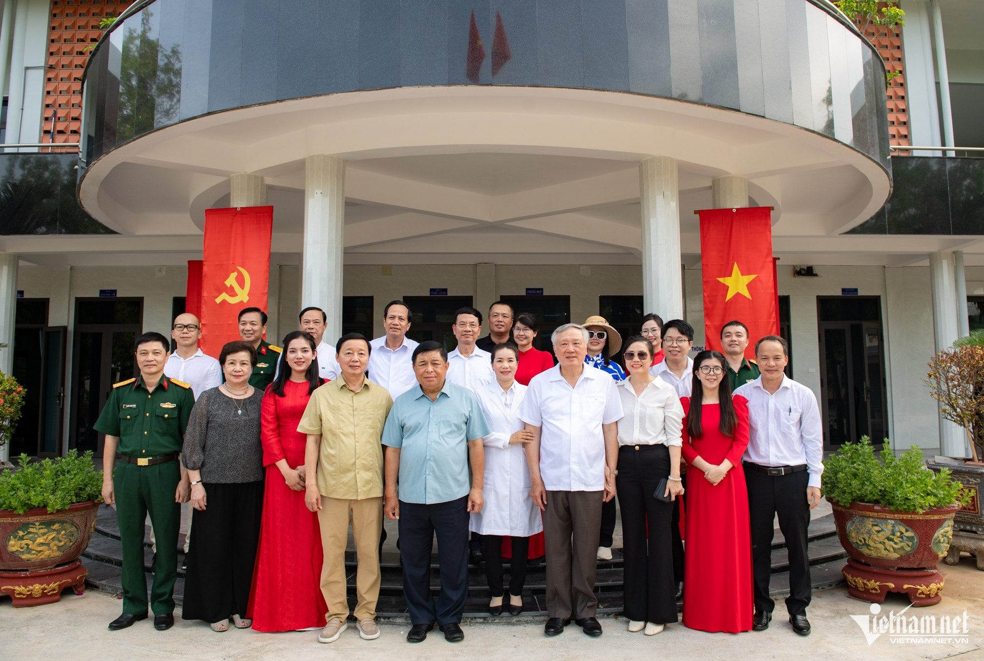 W-nguyên lãnh đạo_ 15.jpg