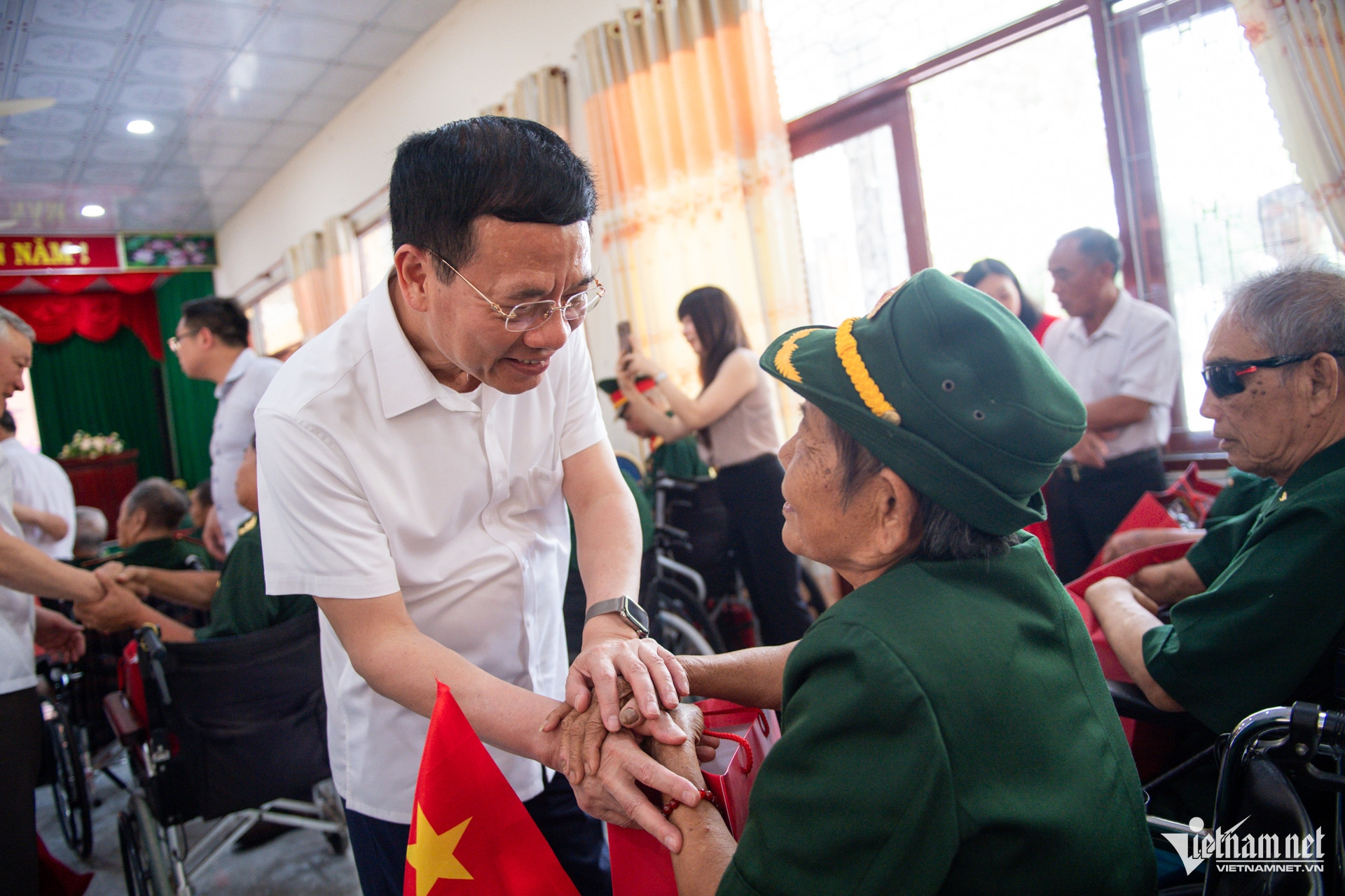 W-nguyên lãnh đạo 7.jpg