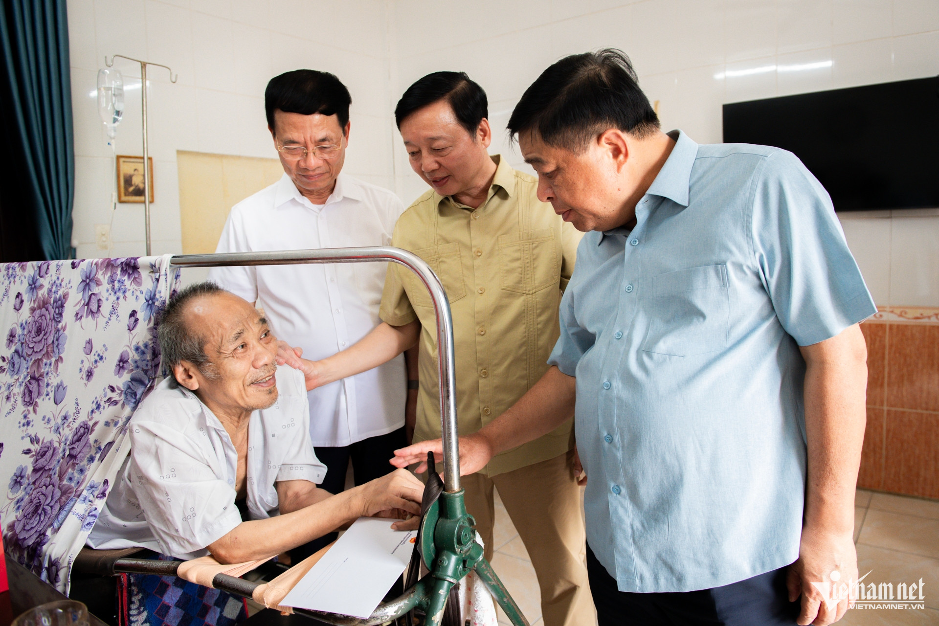 W-nguyên lãnh đạo 9.jpg