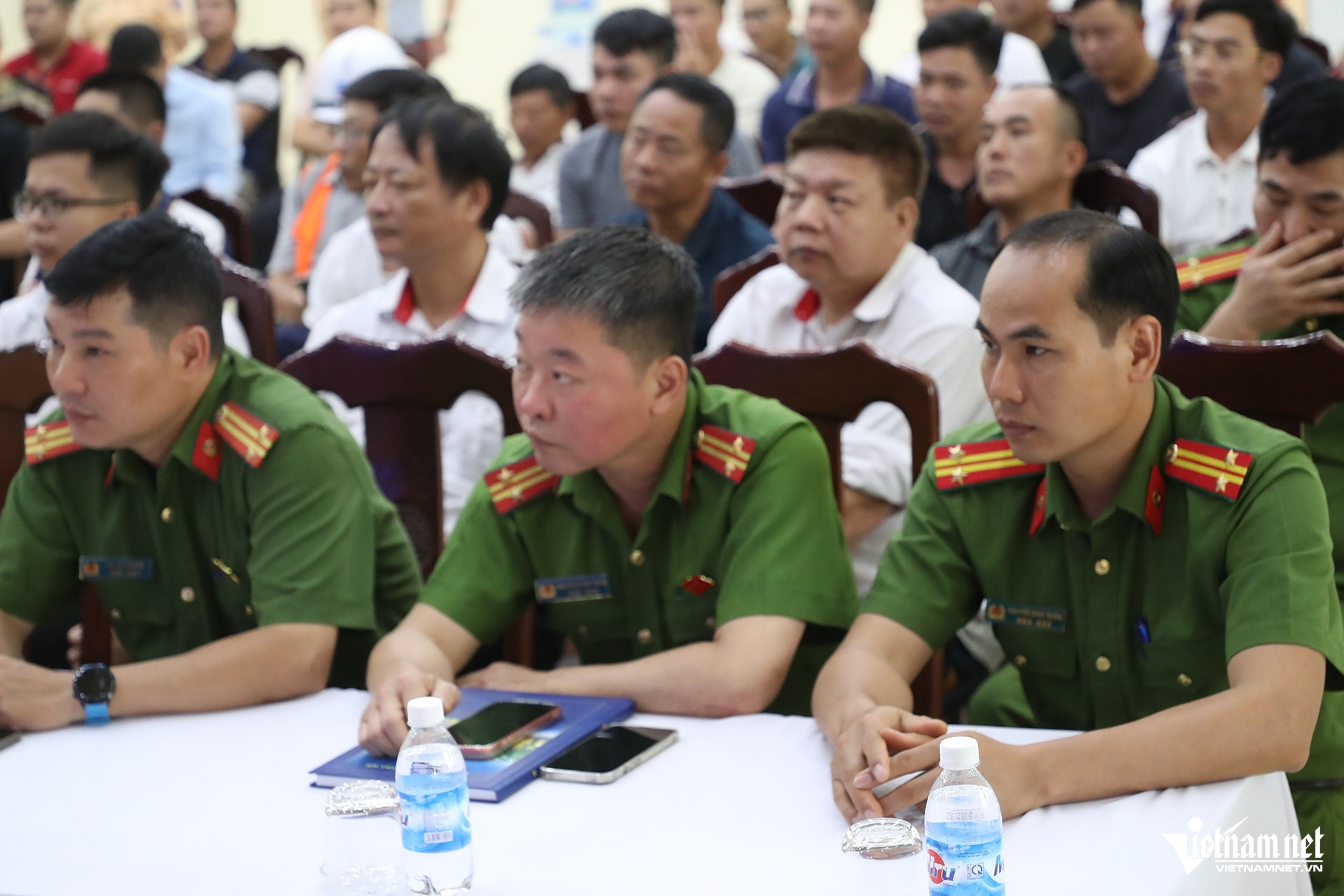 W-tuyentruyen3.jpg