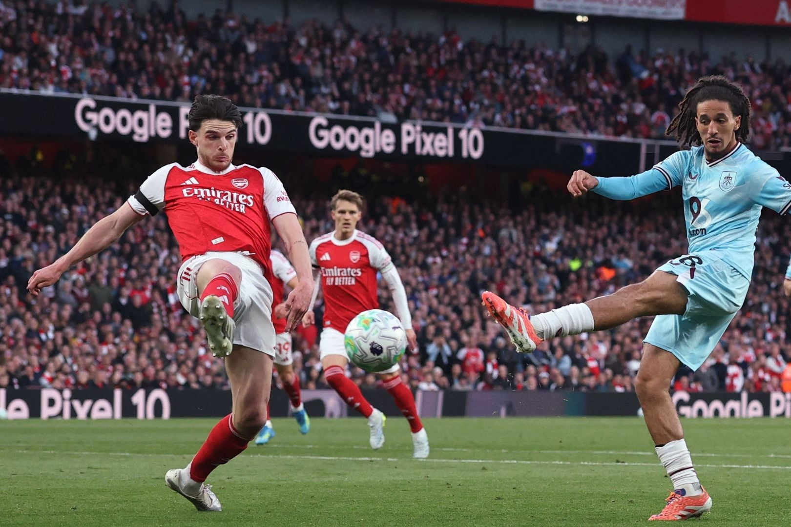 Kết quả Ngoại hạng Anh 2025/26 - Vòng 37 mới nhất: Arsenal tiệm cận ngôi vương