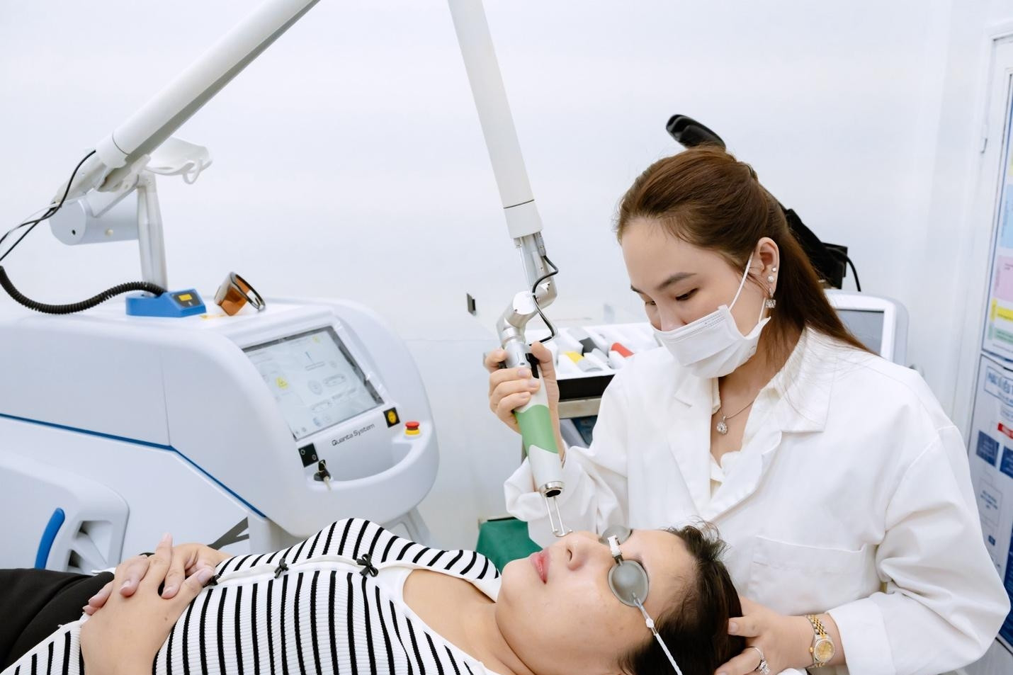 Akina Tiên phong định hình hướng tiếp cận trẻ hóa da đa tầng tại miền Trung