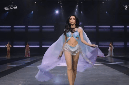 Hương Giang bốc lửa diễn bikini, đoạt giải ngay đêm khai mạc MGI All Stars 2026