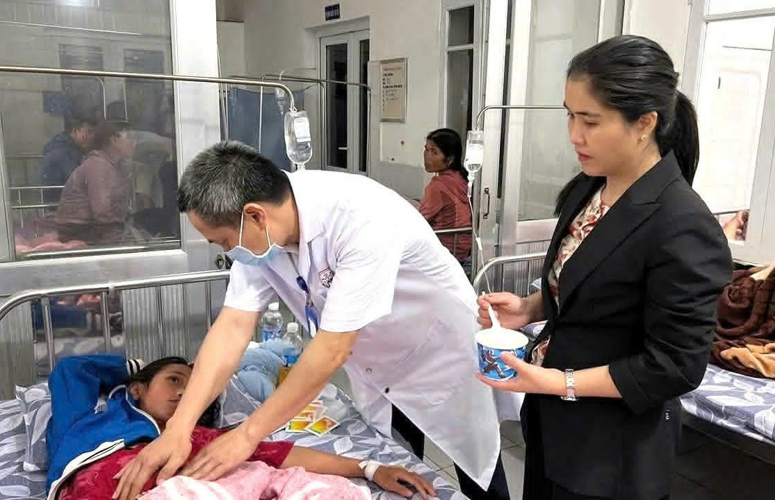  Nguyên nhân khiến 82 người bị ngộ độc sau khi ăn bánh mì 