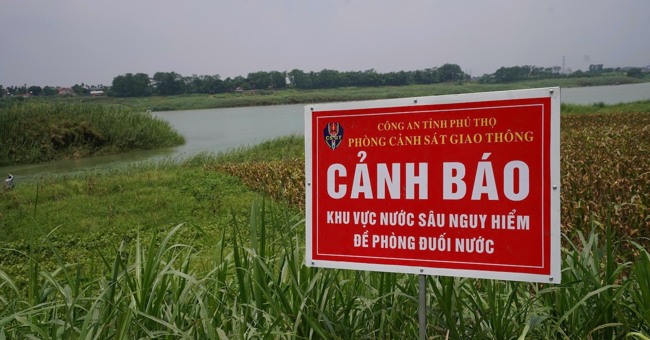 Phó chủ tịch xã: Nơi 5 học sinh tử vong có nhiều hố sâu từ khai thác cát để lại