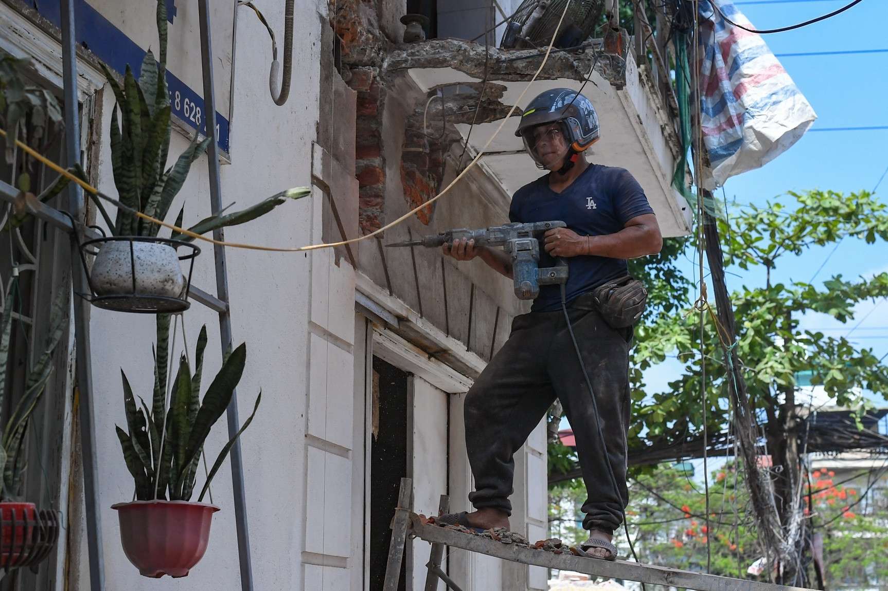 Hà Nội hỗ trợ tạm cư tối đa 15 triệu đồng/tháng cho hộ dân thuộc diện giải toả