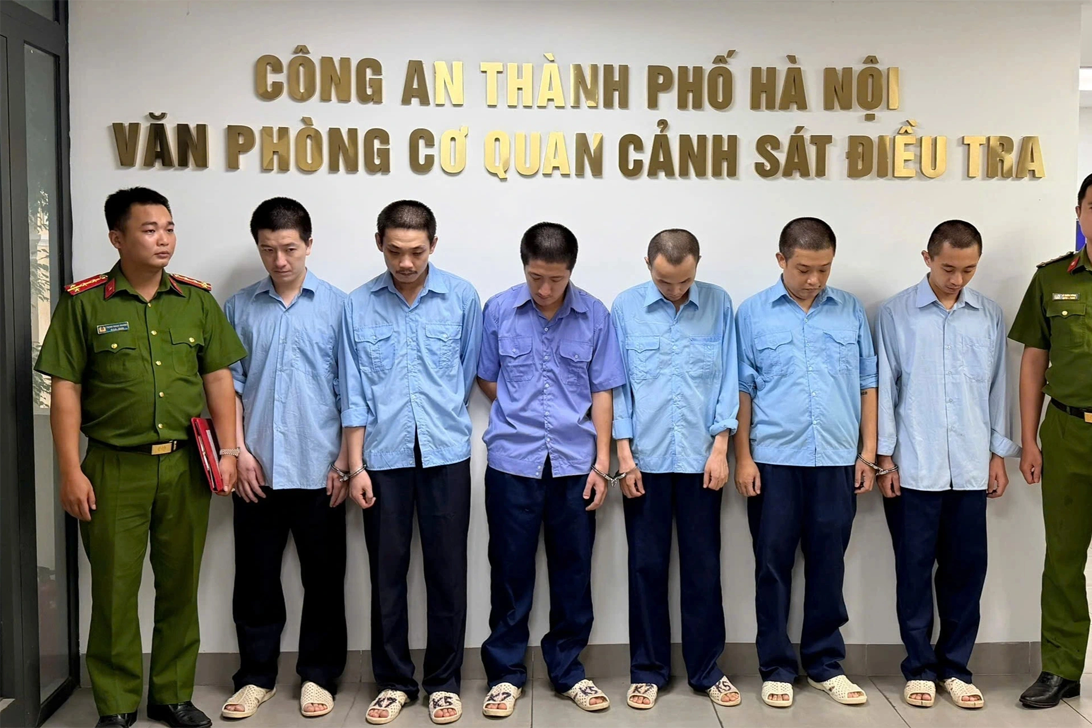 Triệt phá đường dây buôn lậu 8.000 cây vàng từ nước ngoài vào Việt Nam