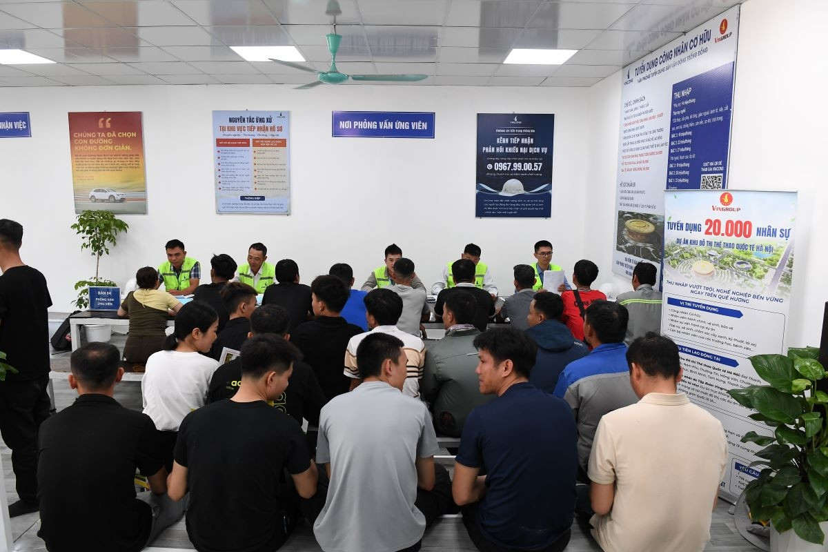 Vingroup tuyển 20.000 lao động địa phương, dân vùng dự án đón tương lai mới
