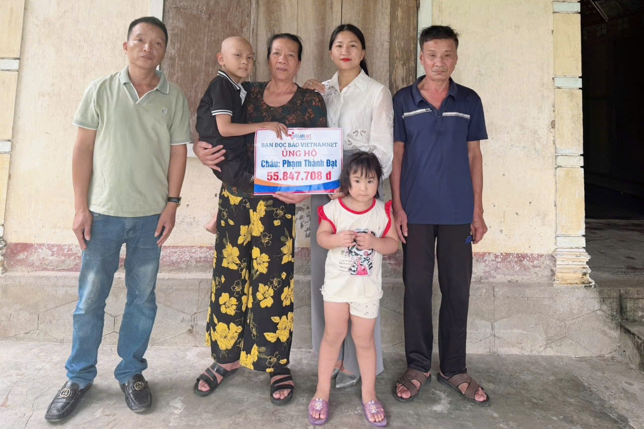 a cháu cụt chân.jpg
