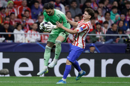 Alvarez Atletico Arsenal.jpg