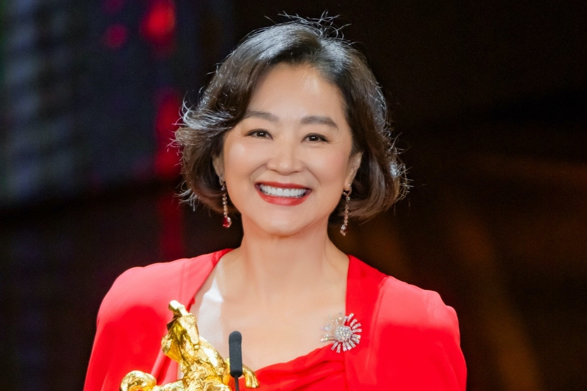 'Đệ nhất mỹ nhân châu Á' viên mãn bên chồng CEO, được săn đón ở tuổi 72 là ai?