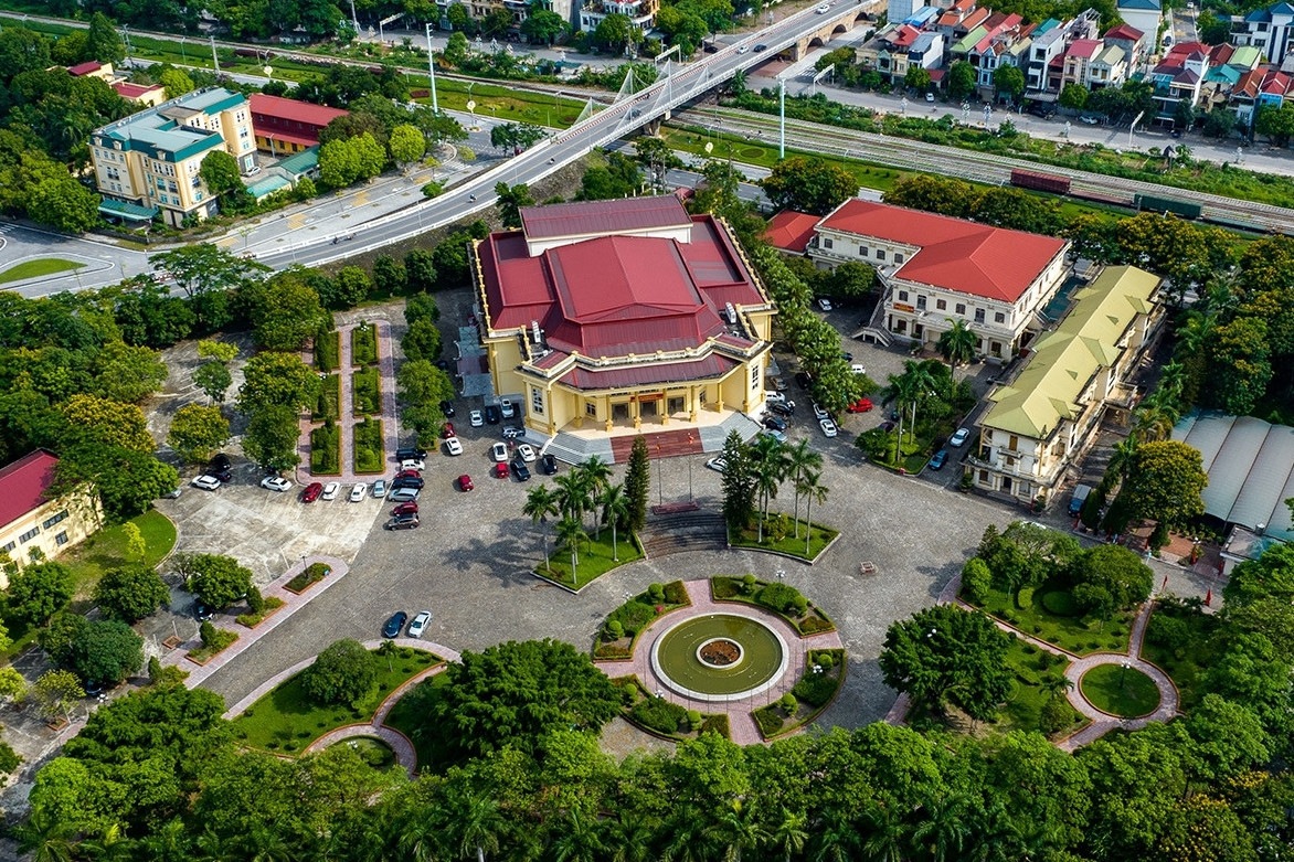 Đề xuất cơ chế đặc thù xử lý nhanh nhà, đất dôi dư sau sắp xếp bộ máy