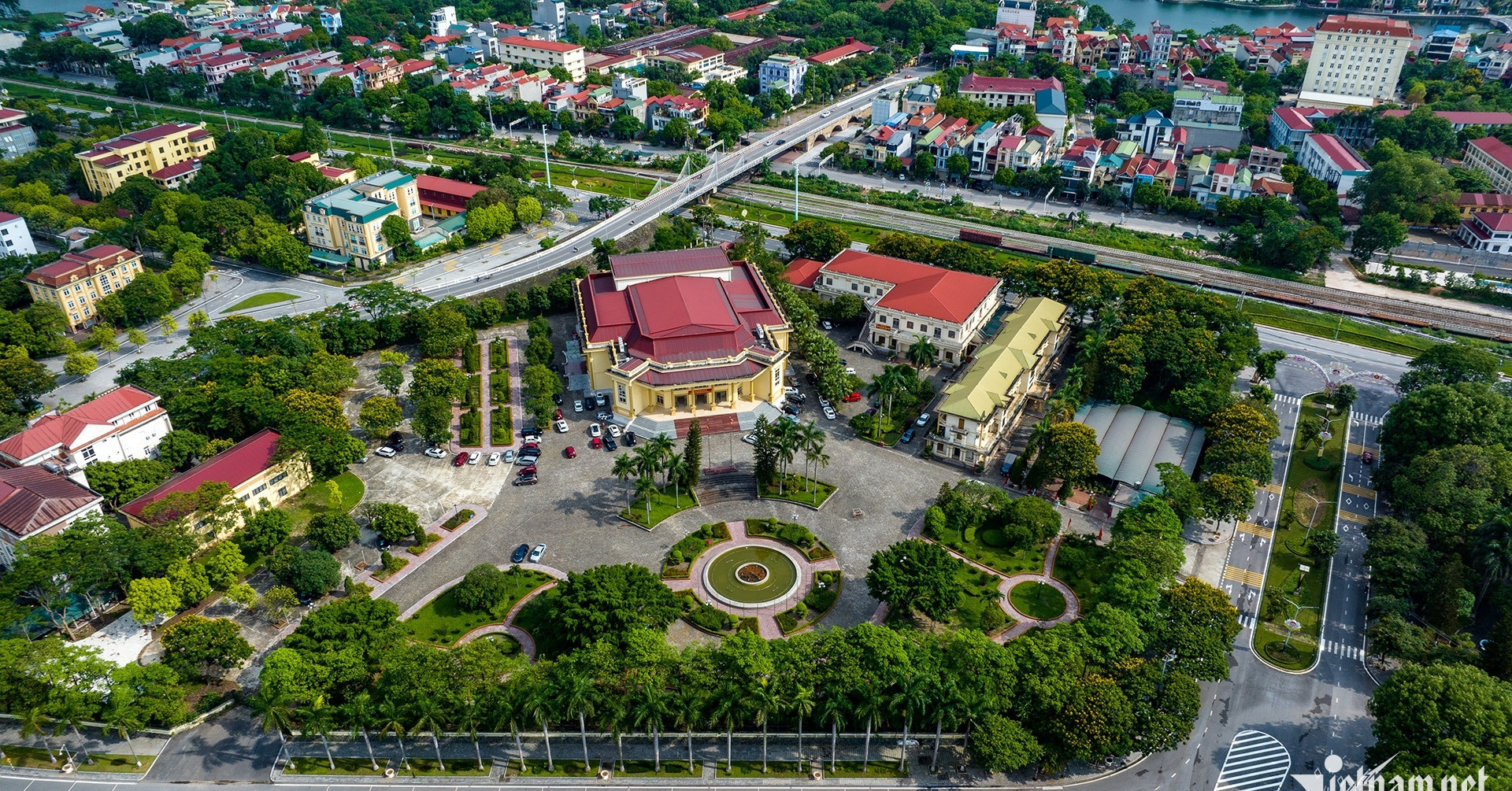 Đề xuất cơ chế đặc thù xử lý nhanh nhà, đất dôi dư sau sắp xếp bộ máy