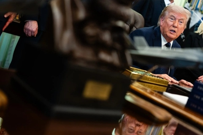 EU cảnh báo đáp trả khi ông Trump tăng thuế ôtô lên 25%